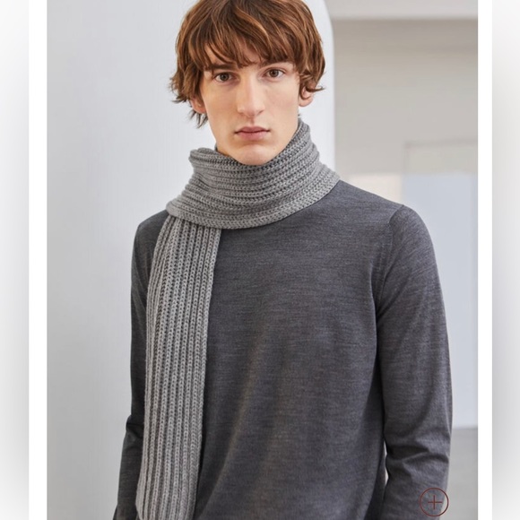 Loro Piana Baby Cashmere Scarf - NAVY UNISEX - Picture 5 of 5